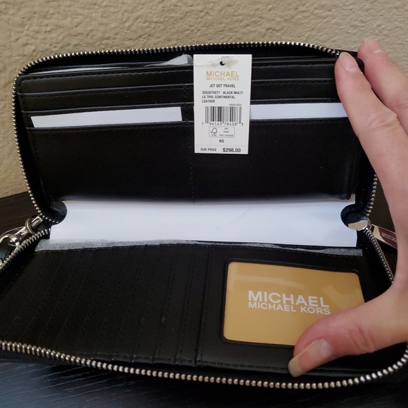 Michael kors Large Zip Around Continental Wallet - Picture 6 of 10